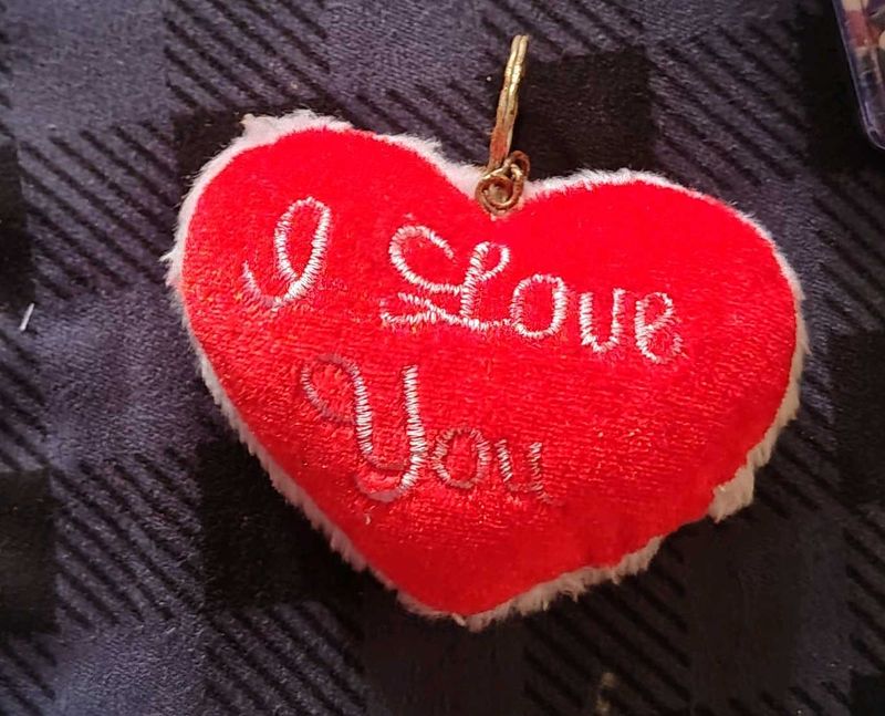 Cute "I Love You" Heart Keychain