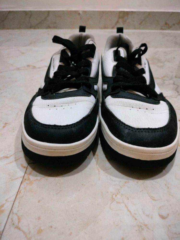 Black &amp; White Casual Sneakers