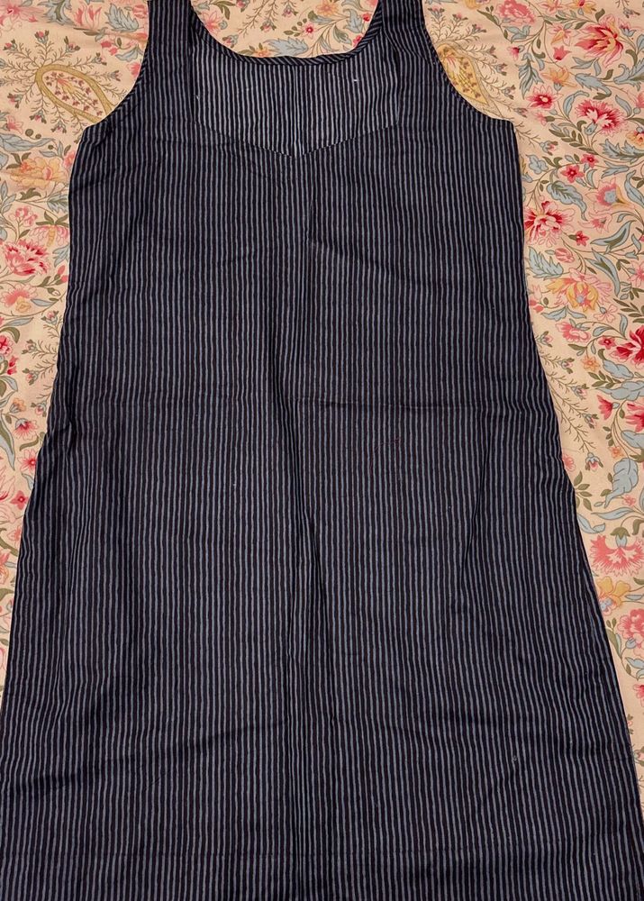 Striped Sleeveless kurta