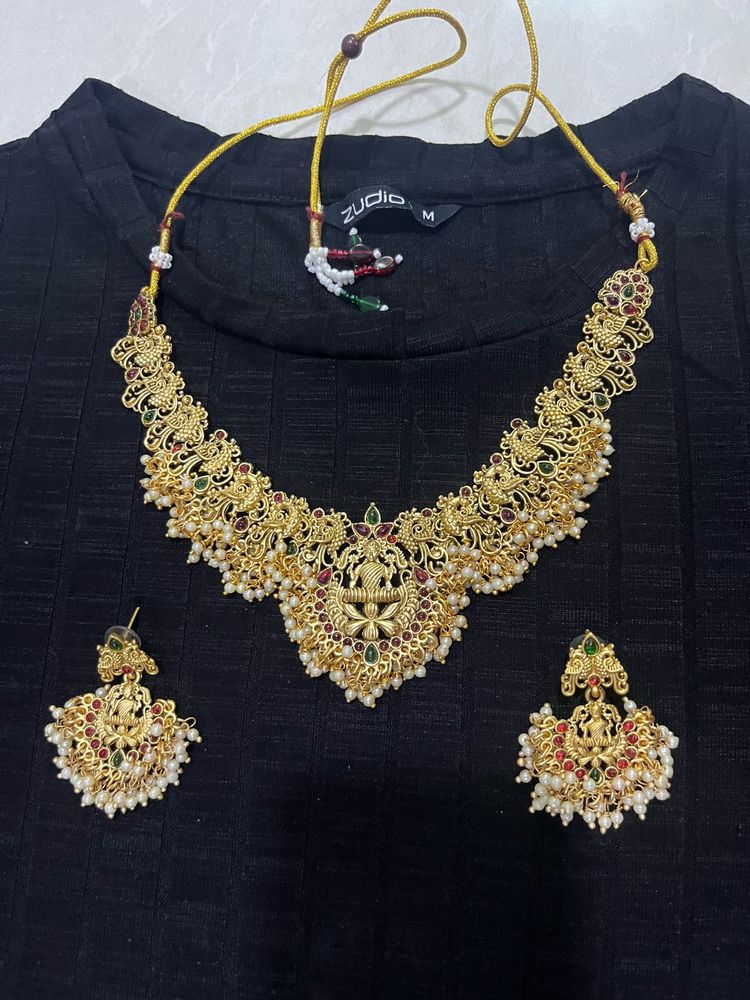 Exquisite Traditional Gold Necklace &amp; Earring Set