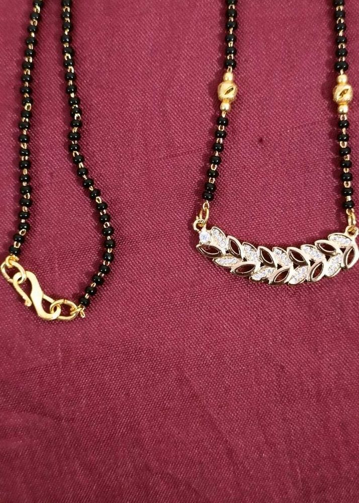 Elegant Leaf Mangalsutra