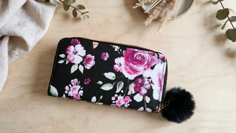 🆕Floral Zip-Around Wallet