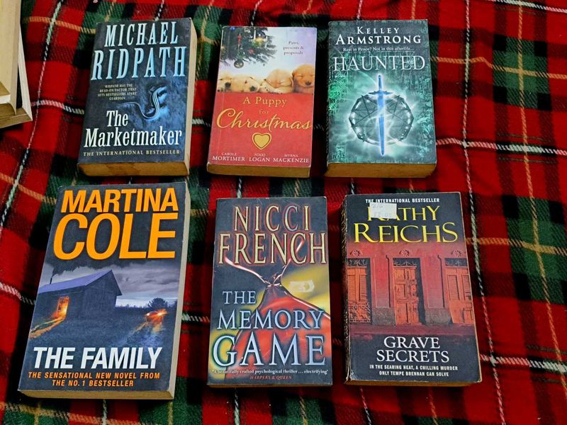 Lot of 6 Bestselling Mystery &amp; Thriller Books