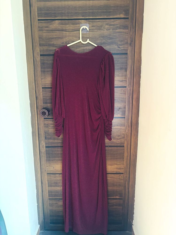 Elegant Burgundy Maxi Dress