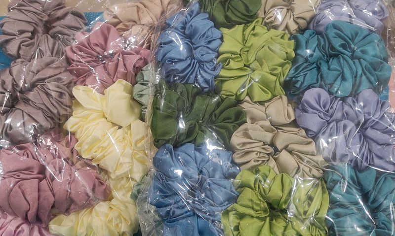 Bulk Pack of Fashionable Scrunchies