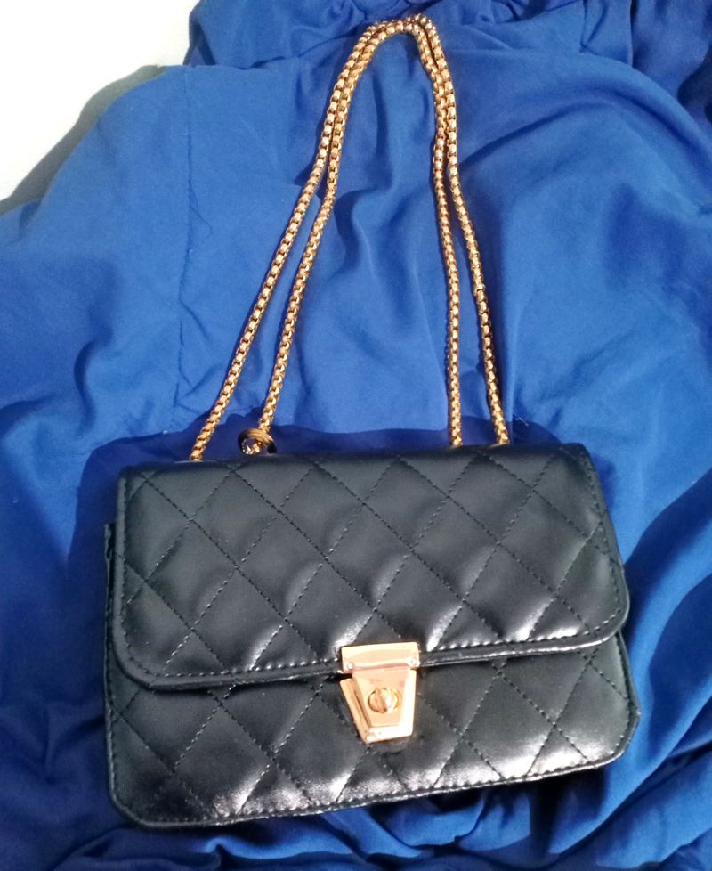 Beautiful Black Sling Bag For @ Nady ❤️