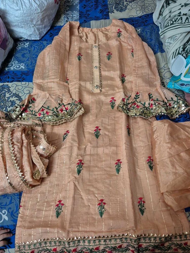 Elegant Peach Embroidered Kurta patyala dupatta S