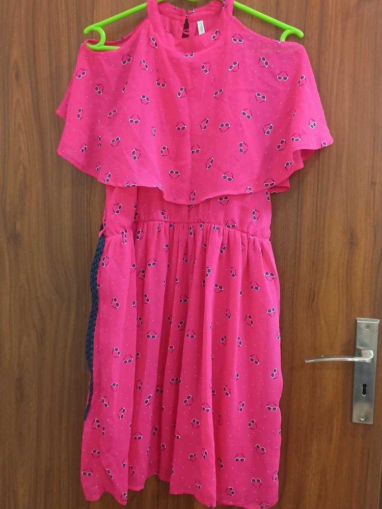 Chic Pink Cold Shoulder Dress with Fun Print