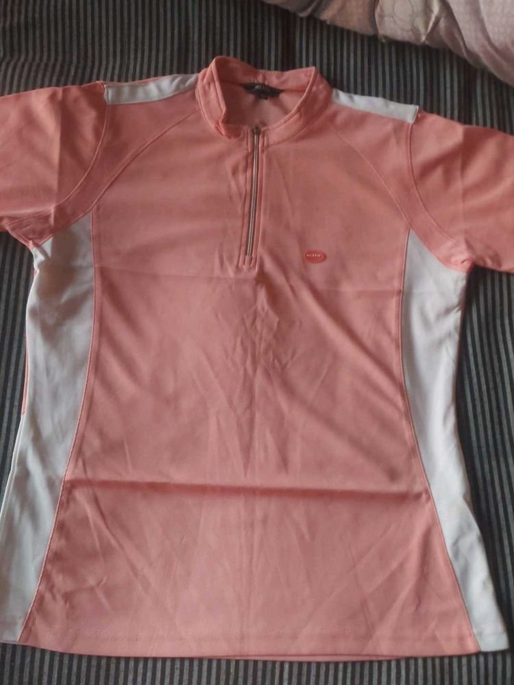 pink sports wear
