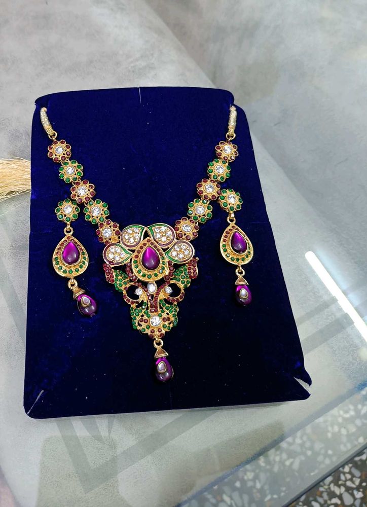 Exquisite  Necklace Set
