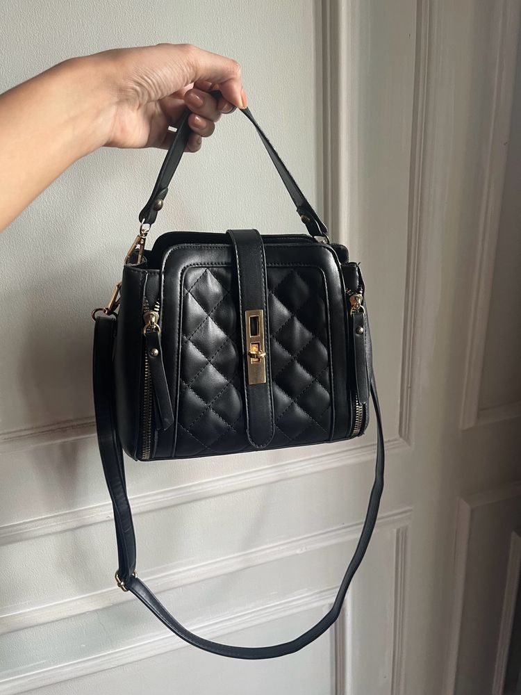 Black Hand/sling Bag