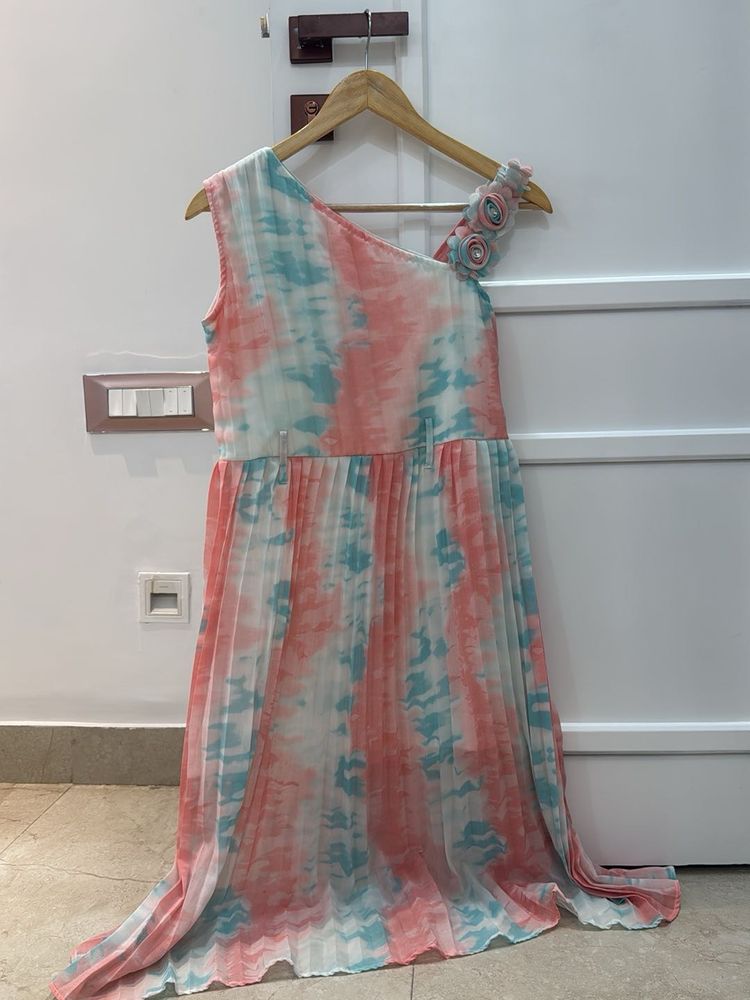 Tie-Dye One-Shoulder Pleated Dress