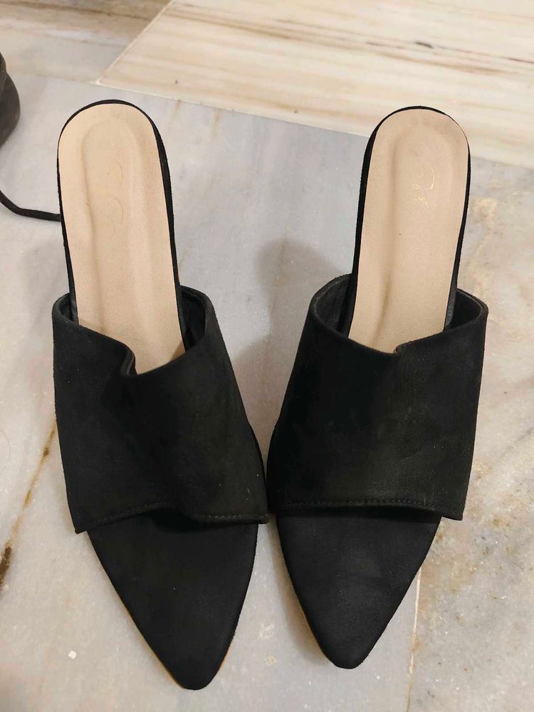 Black Mule heels - Pointed Toe