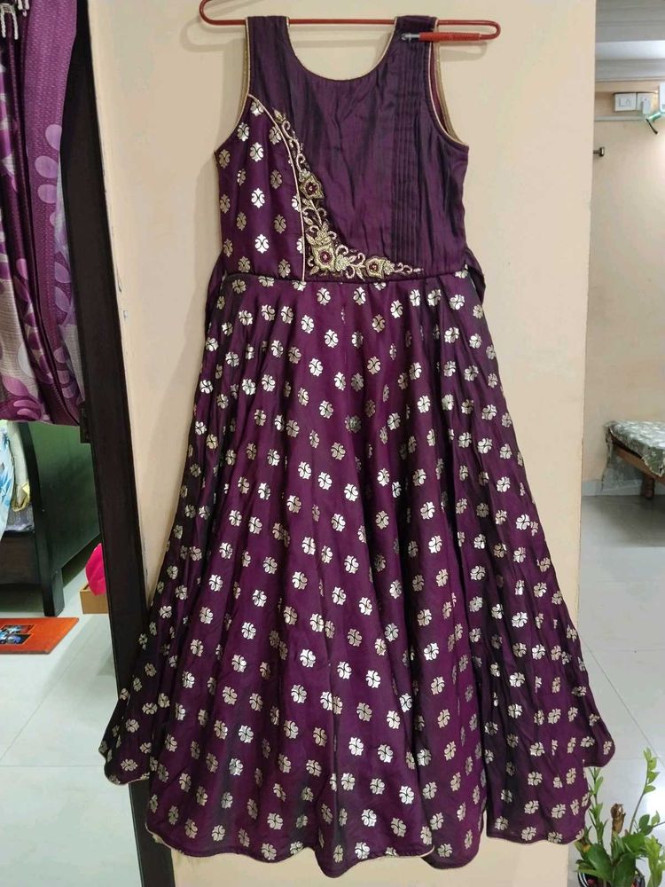 Elegant Purple Ethnic Gown
