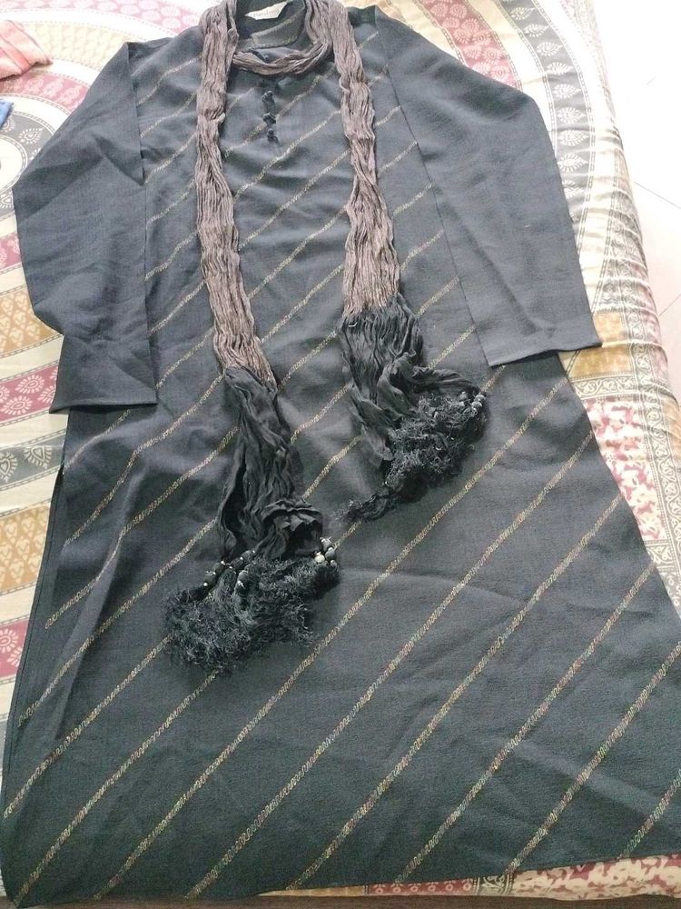 Elegant Kurta &amp; Scarf Set