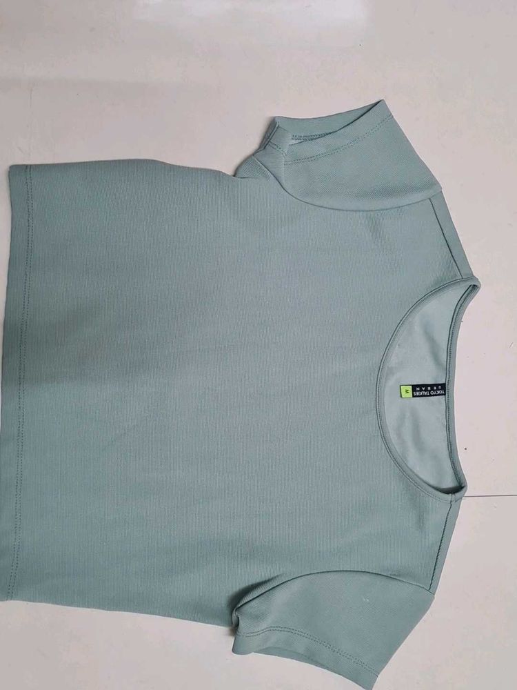Stylish Light Blue Cropped Top
