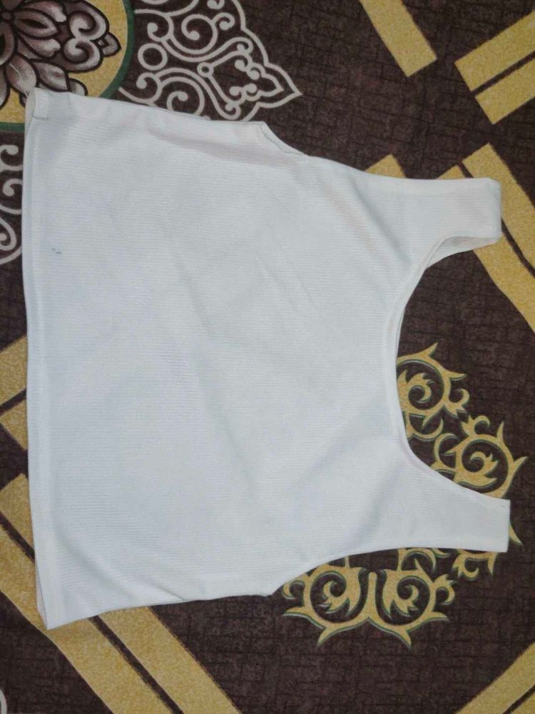 Comfortable White Sleeveless Top