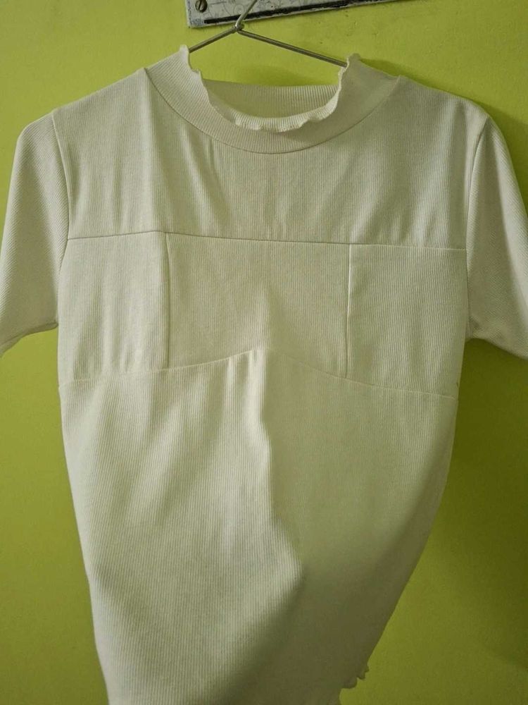 Cream Short Sleeve cropped Top