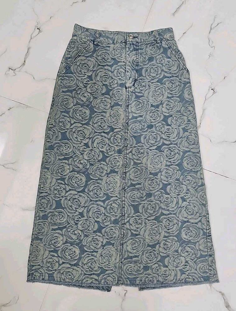 Denim skirt