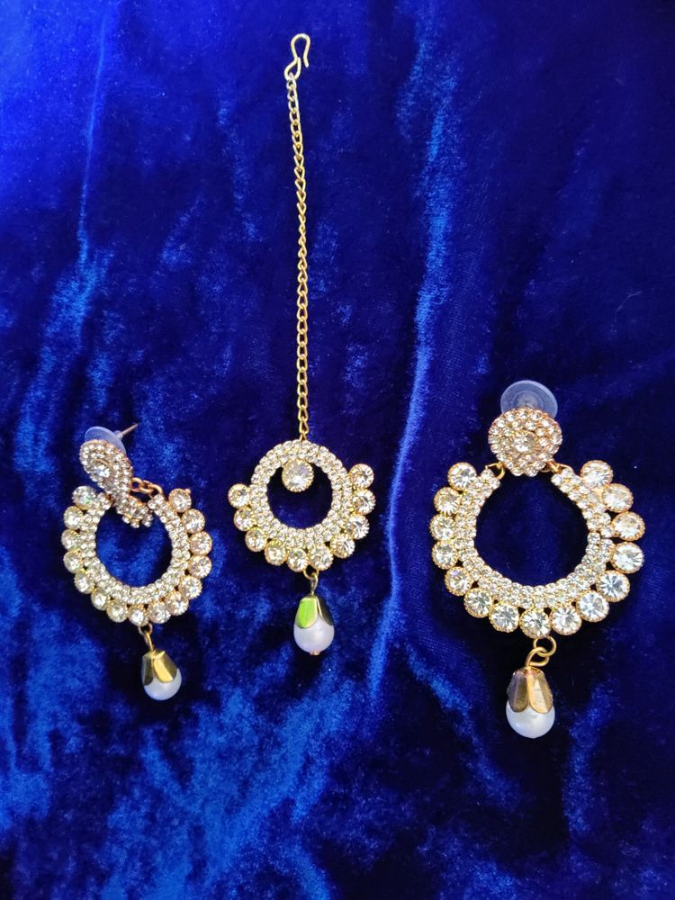 Earrings With Maang Tika