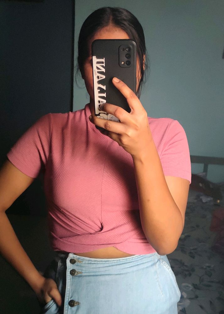 Korean Crop Top 🎽
