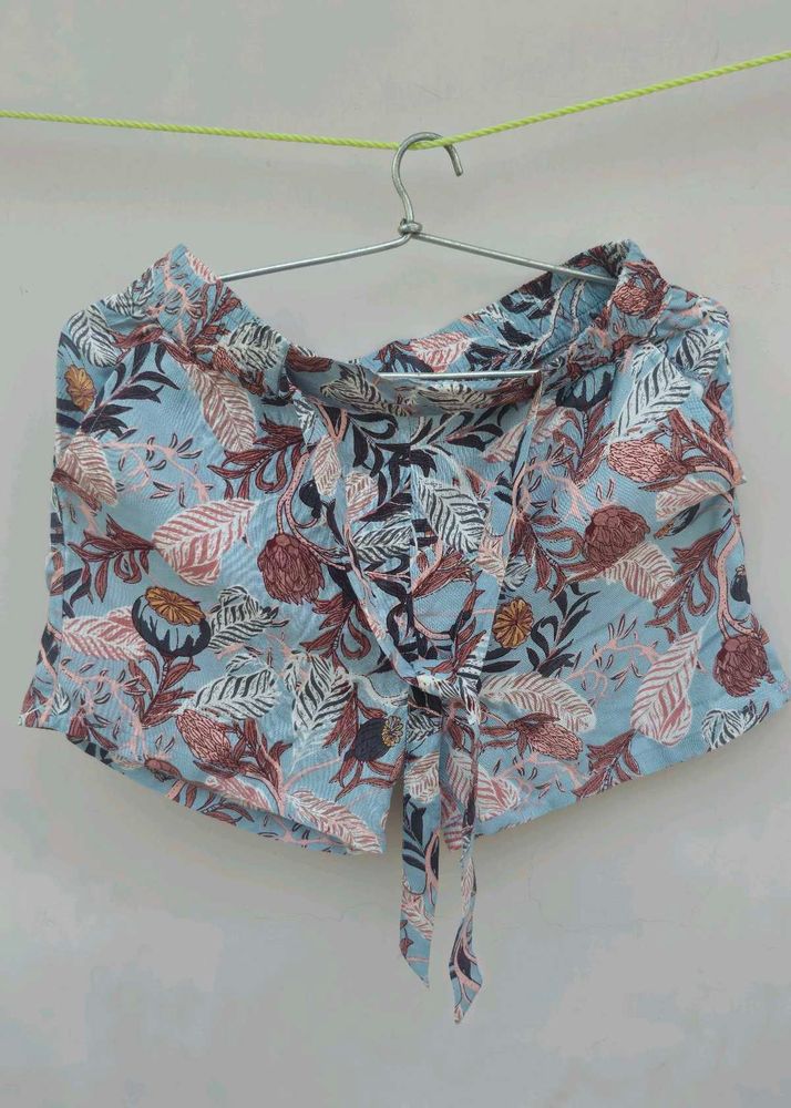 Cute Floral Tie-Front Shorts