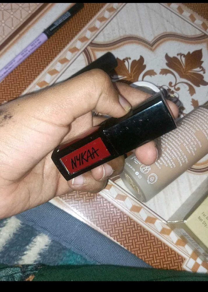 Makeup bundle
