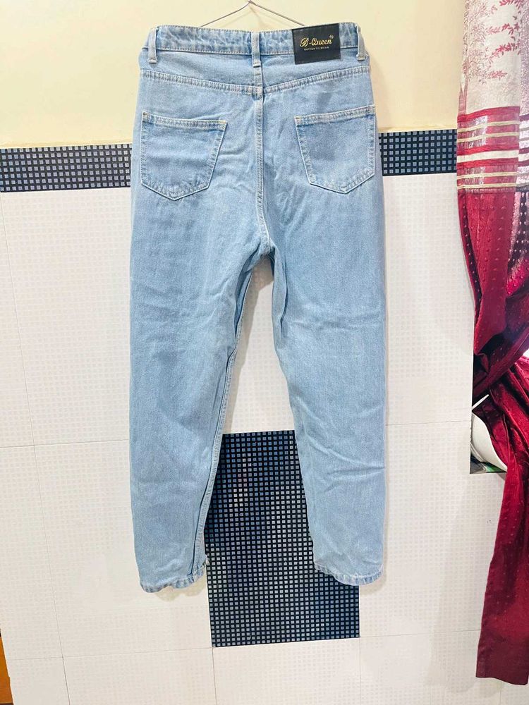 Light Wash High-Waisted Jeans