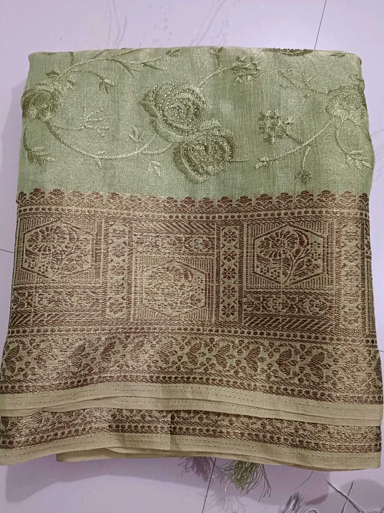 Mehndi Special Saari