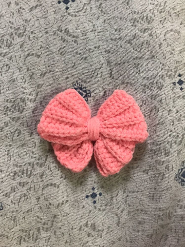 Crocheted Bow Hair Clip