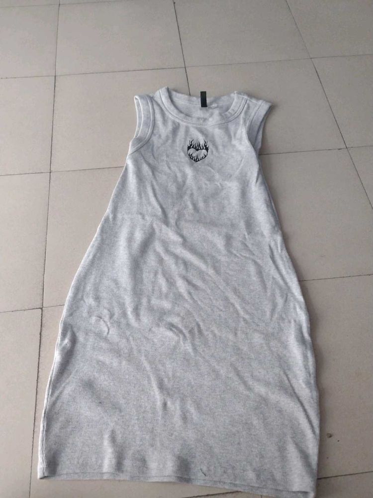 Gray Sleeveless Dress with Graphic Print