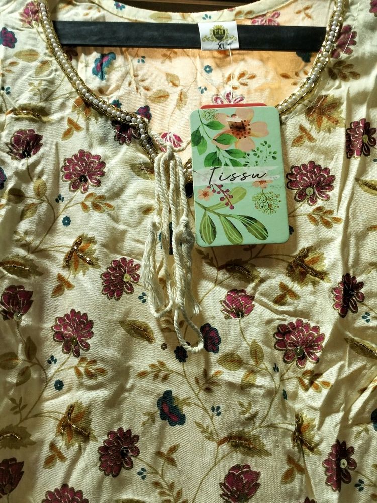 Neckline Hand embroidered Floral Kurta