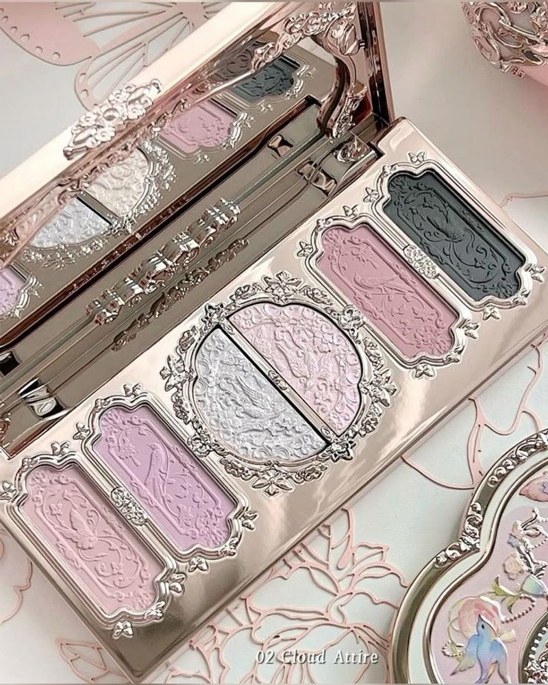 Flower Knows Butterfly Cloud Eyeshadow Pale