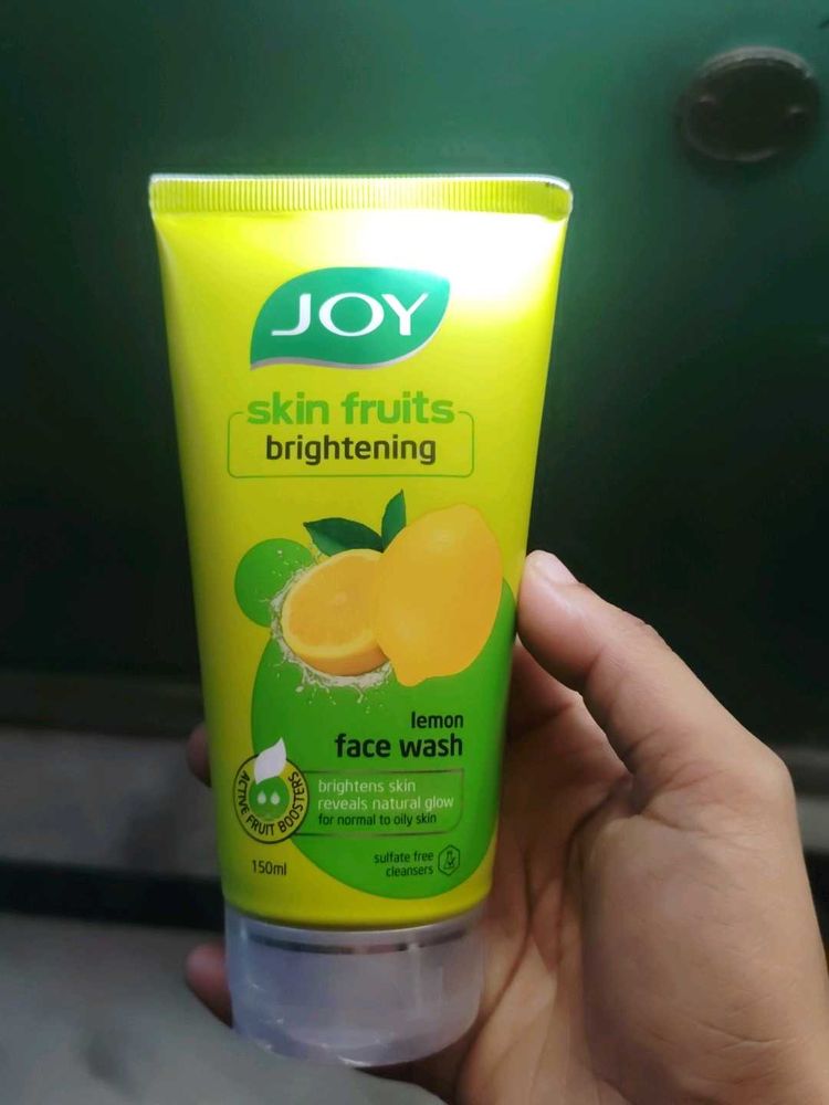 JOY Skin Fruits Brightening Lemon Face Wash