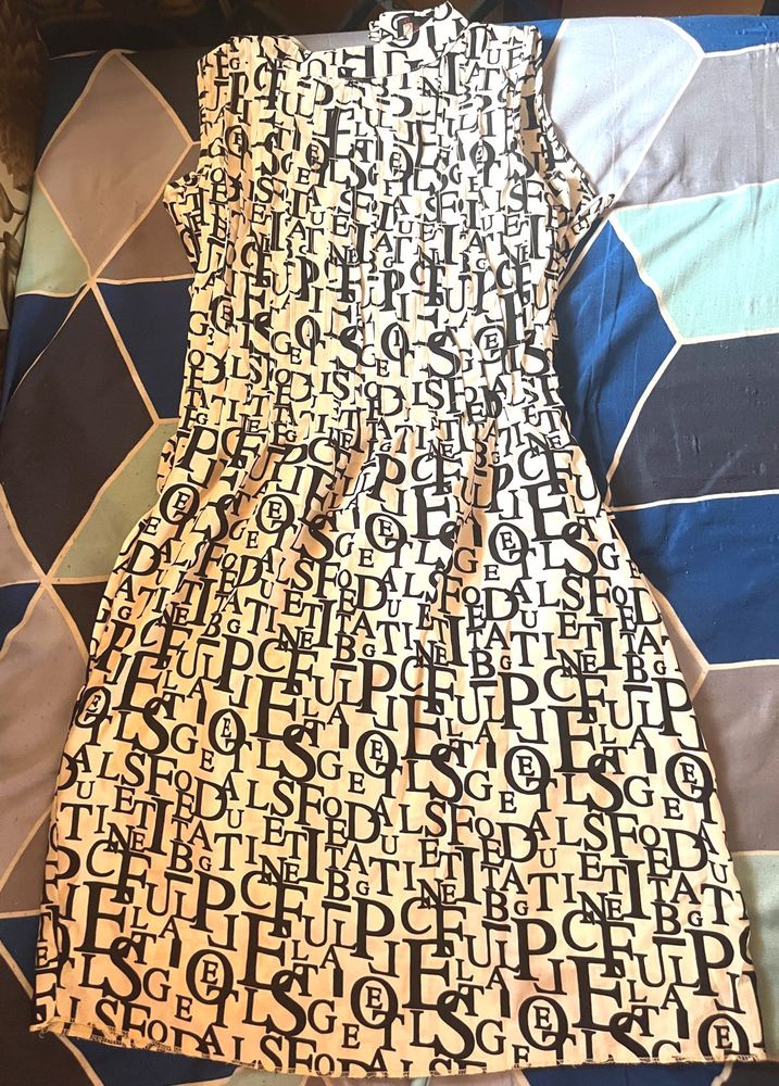 Slim fit Black and white dress