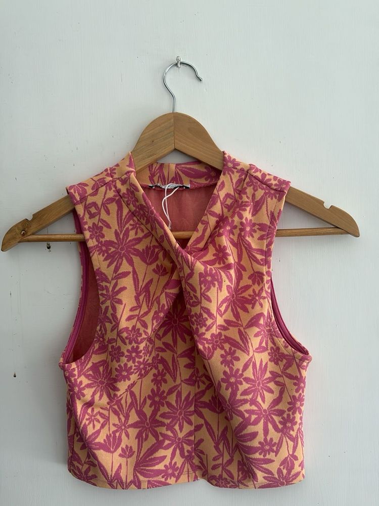 Floral Twist Front Sleeveless Top