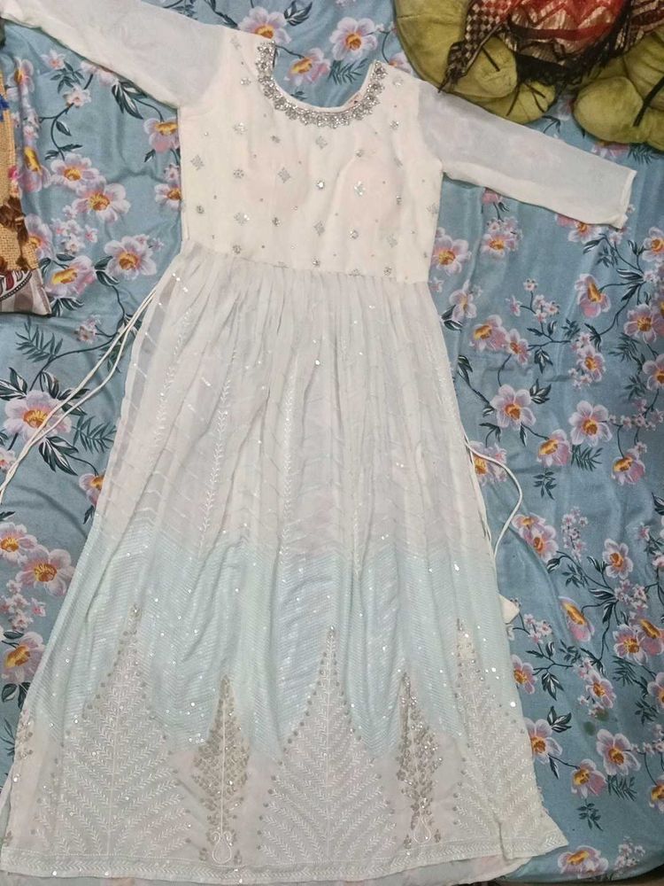 Elegant White Anara cut