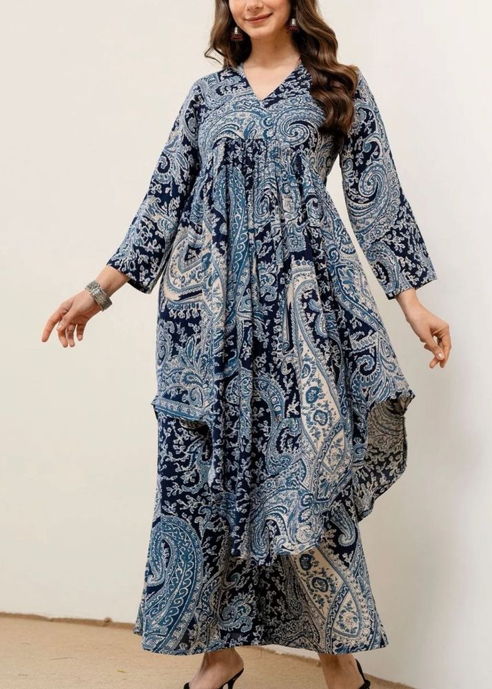 Elegant Blue Paisley Kurta Set