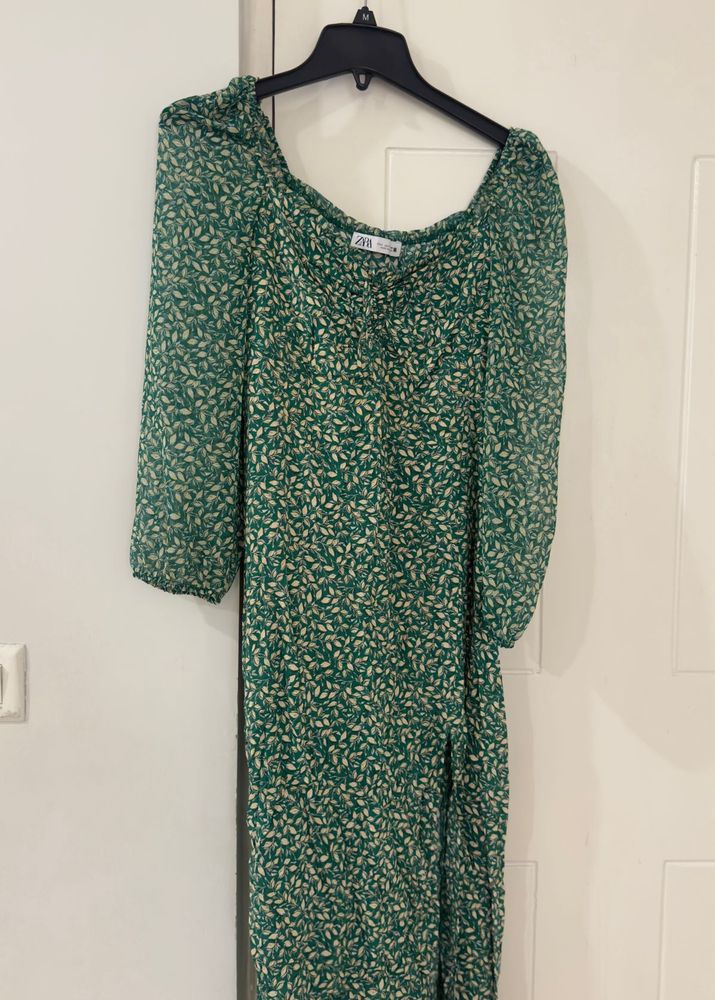 Zara Green Floral Puff Sleeve Midi Dress