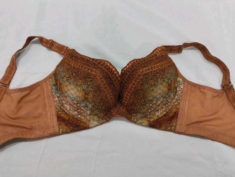 Elegant Lace Trim Bra