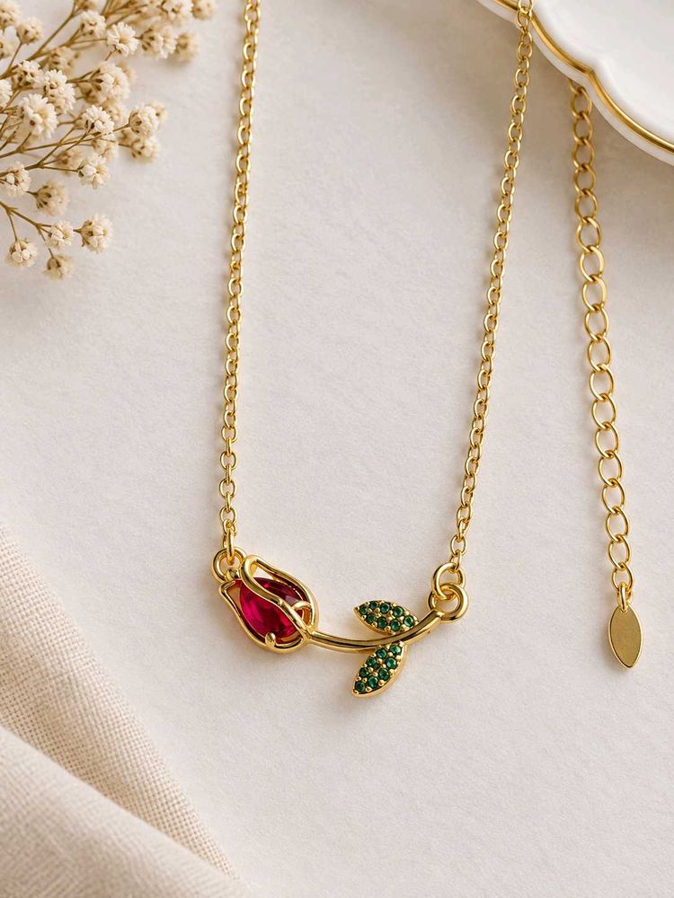 Elegant Rose Pendant Necklace