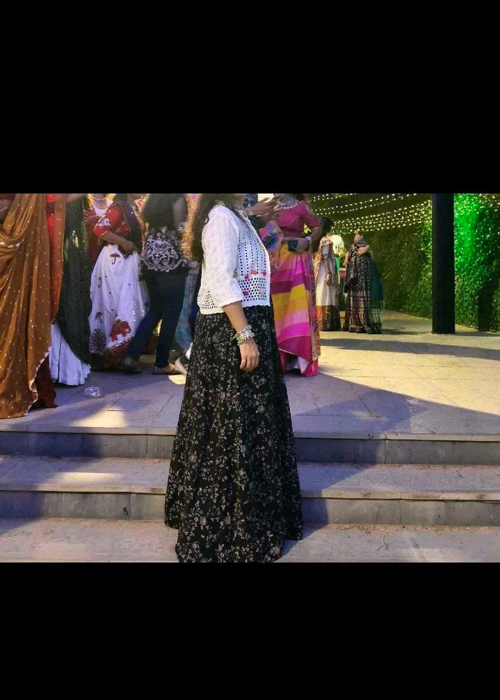 Navratri special lehnga with strug