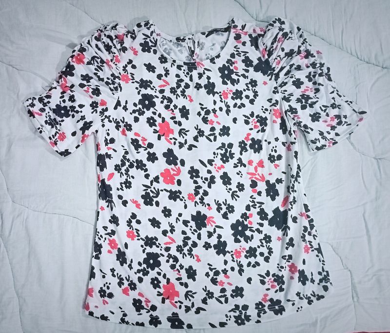 FLORAL PRINT WHITE TOP