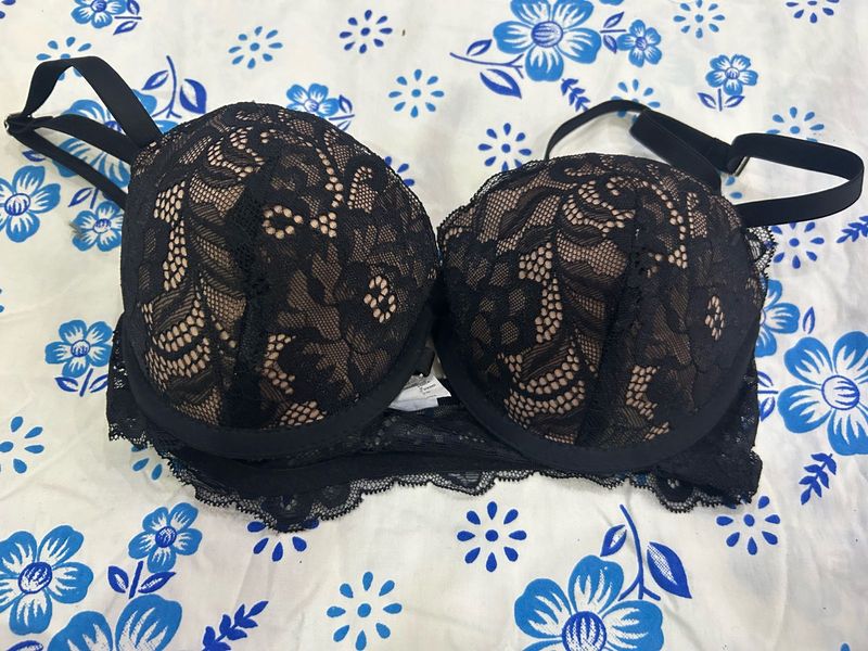 never worn ... Black Lace Push-Up Bra