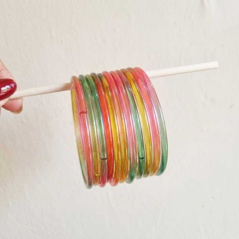 Light Multi-Color Glass Bangles Set