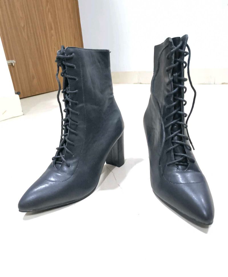 Stylish Black Lace-Up Heeled Boots