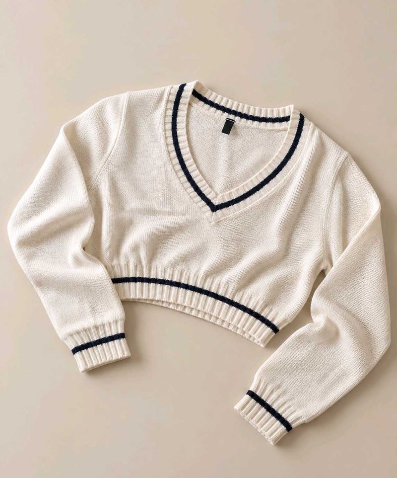 IVORY &amp; BLACK STRIPED CROPPED V-NECK SWEATER