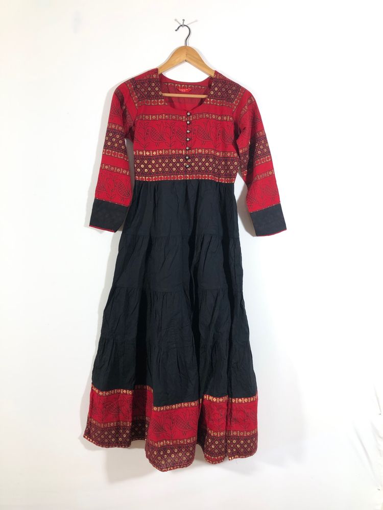 Black&amp;Red Printed Kurta(Women’s)