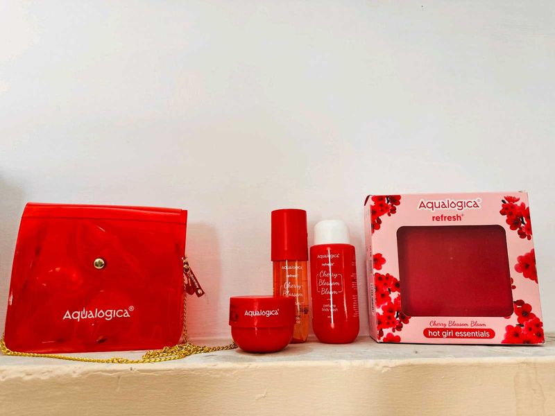Aqualogica Refresh Cherry Blossom Bloom Soap