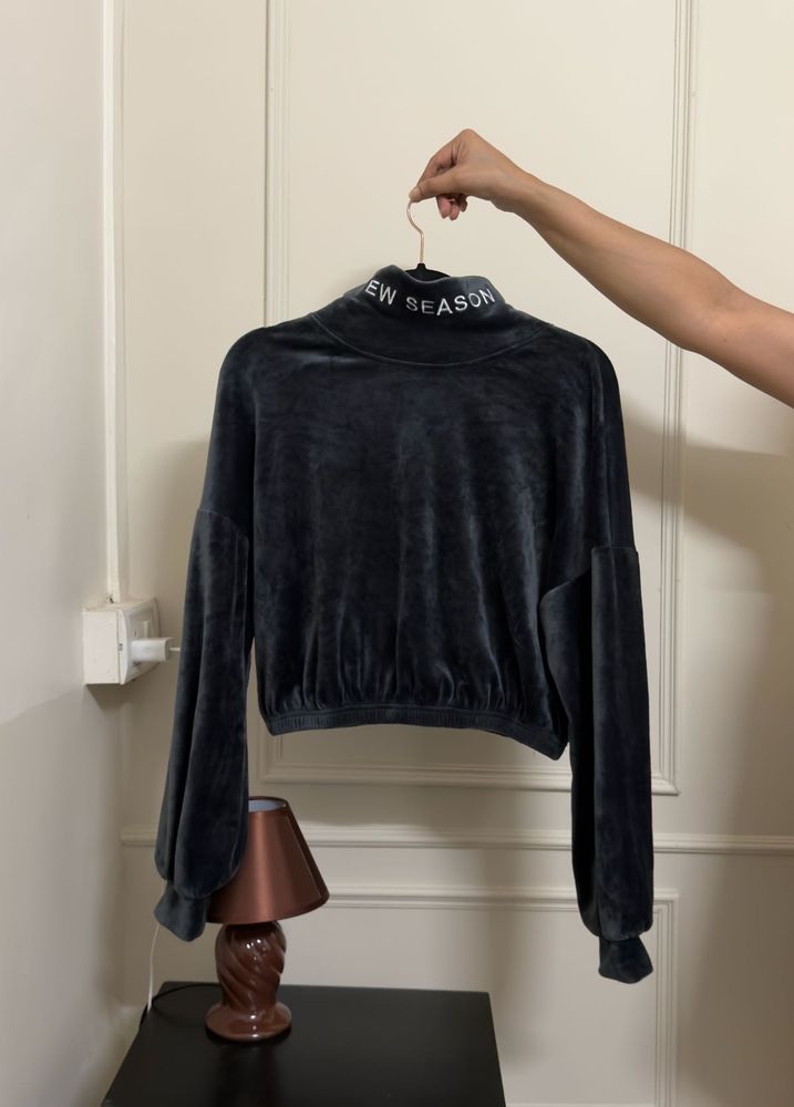 Velvet Mock Neck Cropped Top